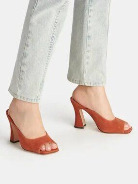 NEVER WORN Coach Laurence Sandal in Rust